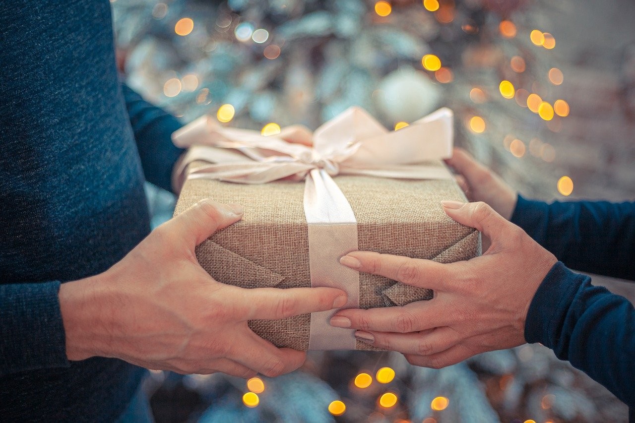 Top 10 Online Gifting Startups In India 2021 - Scoopearth.com