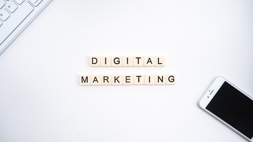 Reasons Why Every College Student Should Learn Digital Marketing