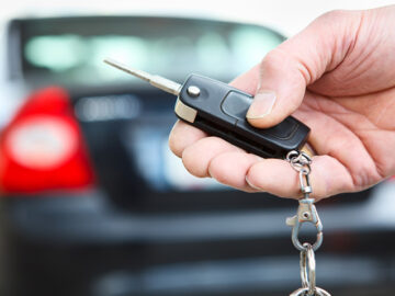 How to Choose a Car Key Locksmith: What to Look For?