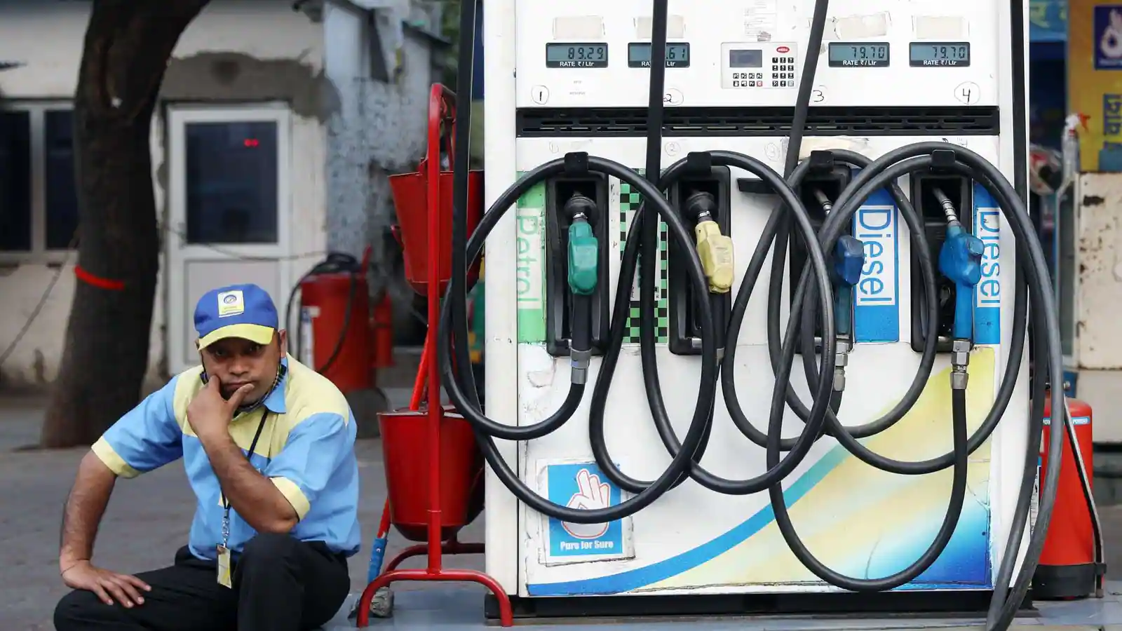 Petrol and Diesel prices hiked after gap of almost 4 months; LPG prices raised by Rs. 50