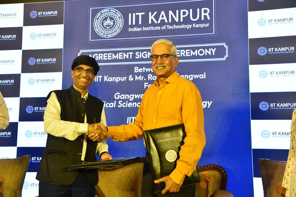 Rakesh Gangwal co-founder of Indigo gives massive personal donation to IIT Kanpur of Rs. 100 crores