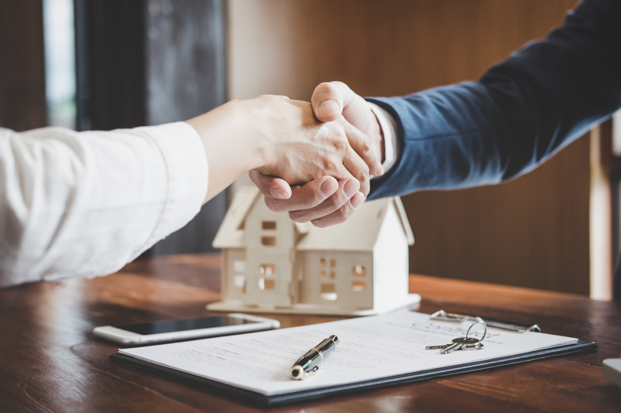 benefits of hiring a real estate agent