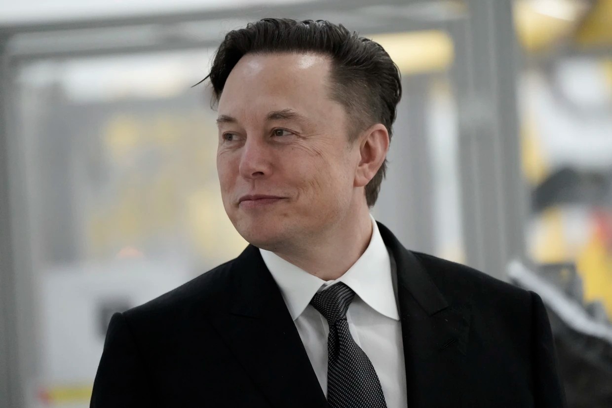 Elon Musk says he's secured $46.5 billion in financing to buy Twitter