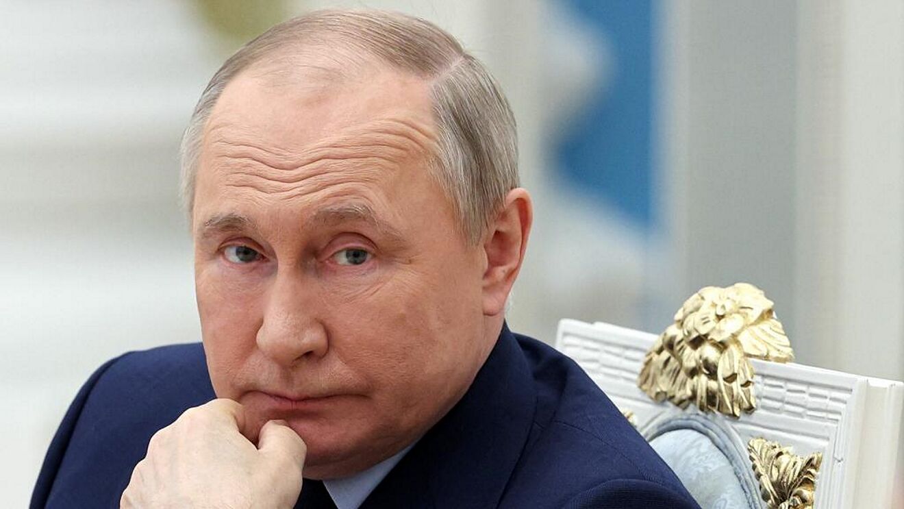 putin to undergo cancer surgery