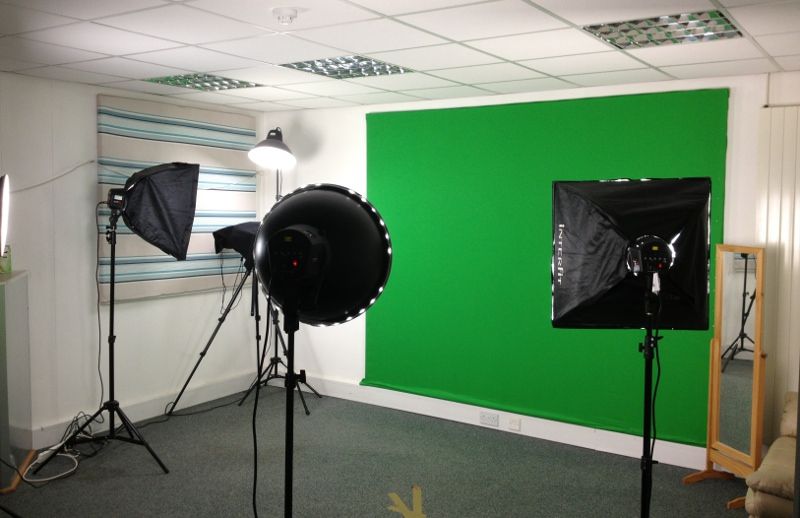Reasons To Consider Using A Photography Studio With Green Screen Setup