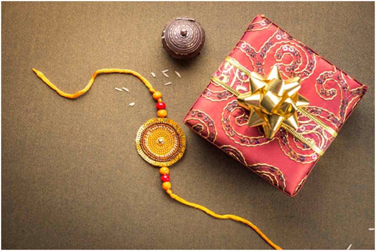Wonderful Rakhi Gifts According to Zodiac Signs Of your Brothers