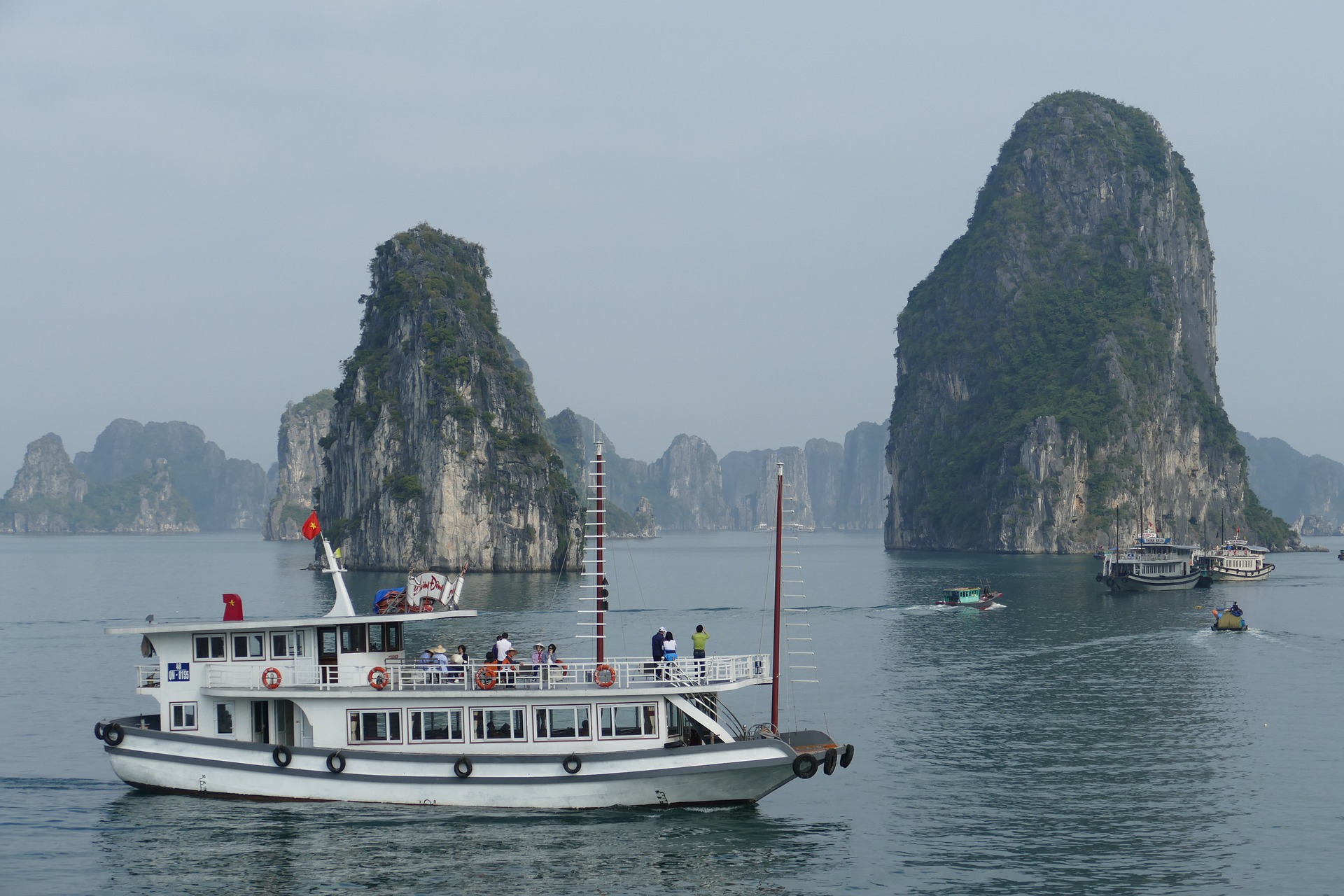 Where to Find the Best Halong Bay Muslim Tour?