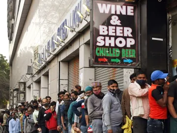 300 liquor stores to be open in Delhi by 1st September, location on app in development