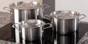 how-to-clean-stainless-steel-cookware