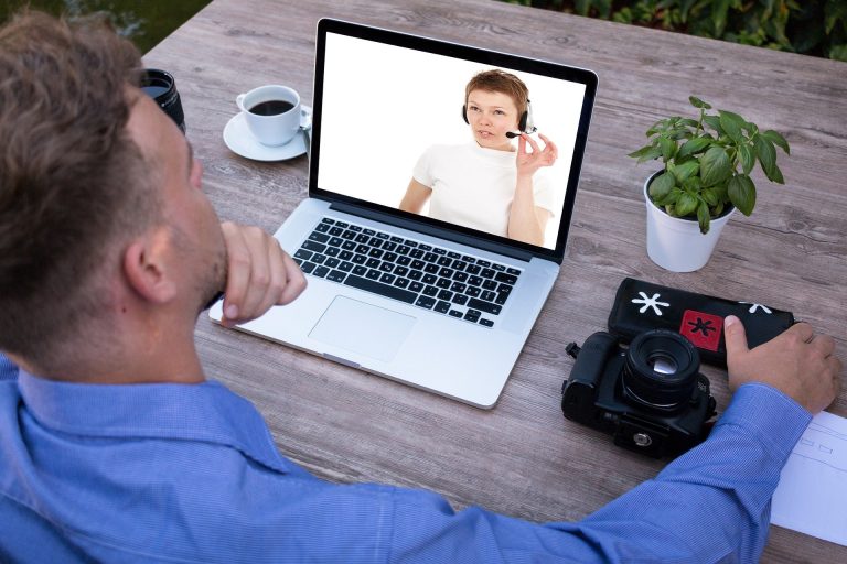 Benefits of Outsourcing customer service: 