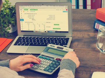 Eight Reasons Why You Need A Bookkeeping Assistant For Your Business