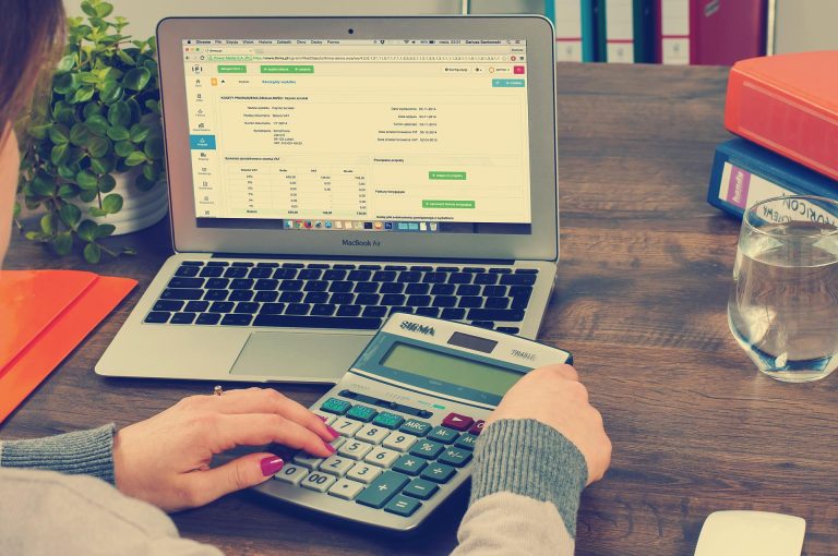 Eight Reasons Why You Need A Bookkeeping Assistant For Your Business