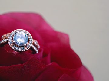 How to sell diamond rings online?