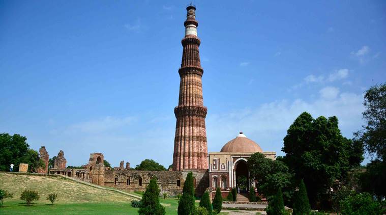Qutub Minar is one of the few top 10 heritage tourism