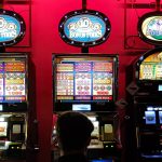 What is the difference between a free and paid rabona game on slot machines?