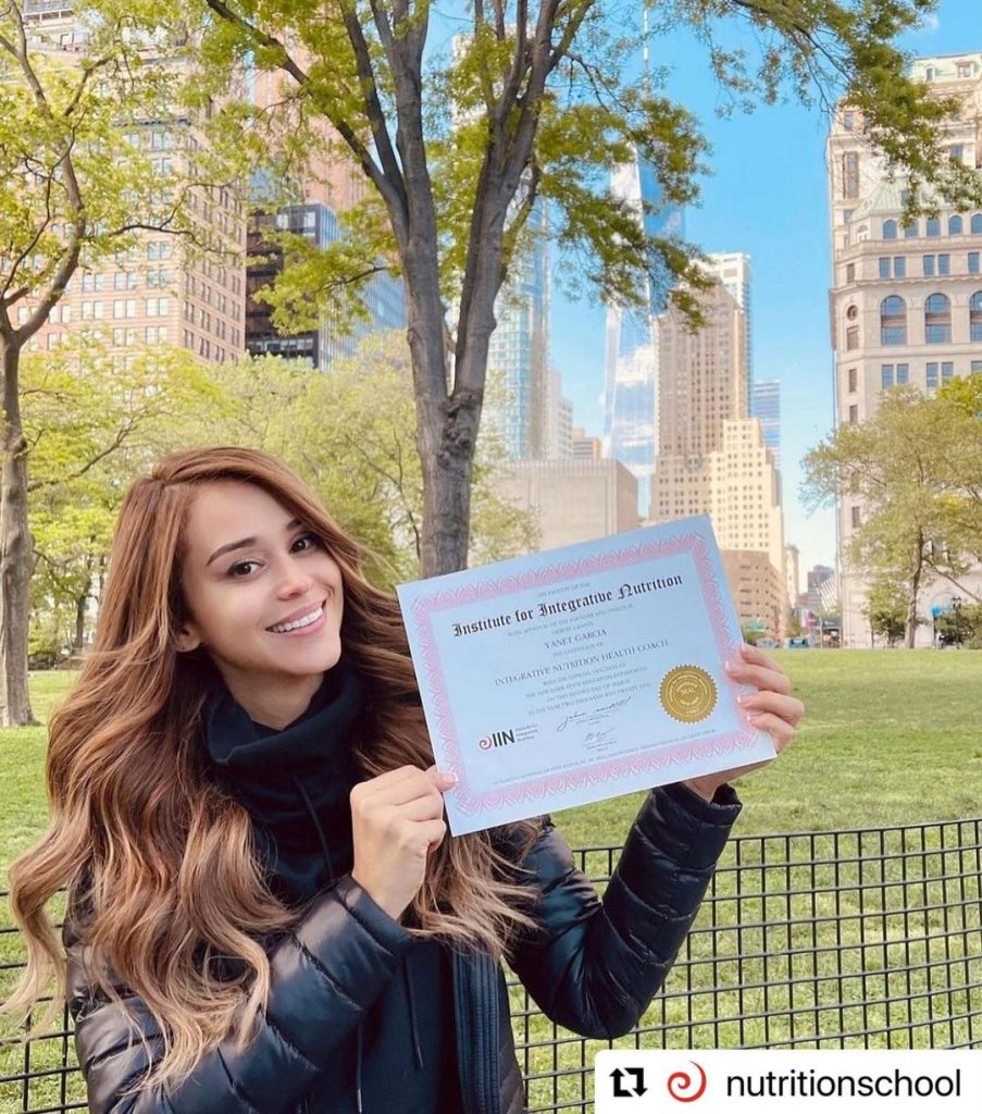 Yanet received certification as fitness coach 