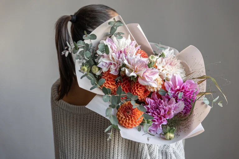 How to Find the Best Flower Delivery Service in Noida for Your needs