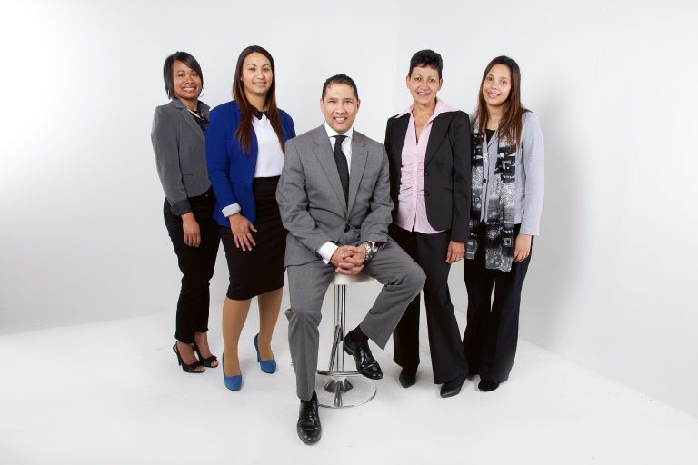 4 Reasons Businesses Should Use Corporate Headshots