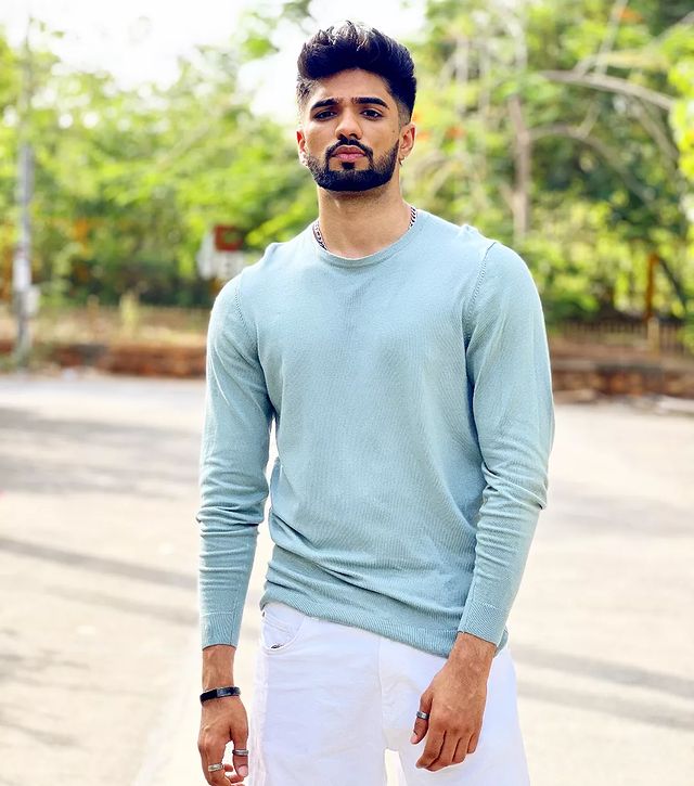Zeeshan Khan image