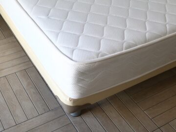 How To Get Pee Smell And Stains Out Of A mattress?