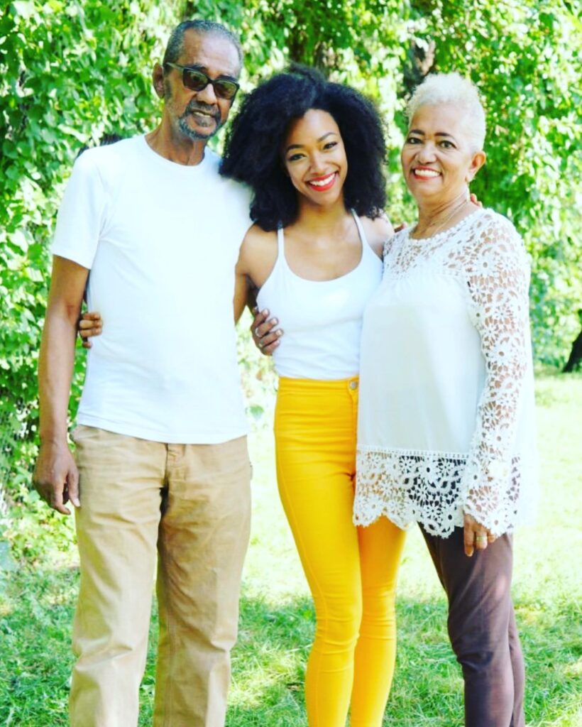 Sonequa Martin-Green with her parents