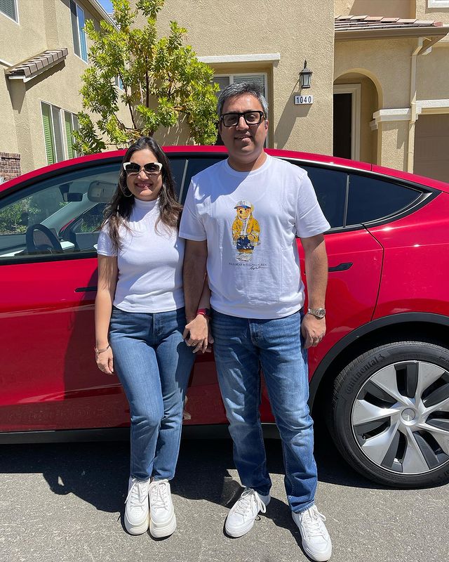 Ashneer Grover: Wiki, Biography, Age, Family, Height, Career, Net Worth, Relationship, and More 7 Ashneer Grover with his wife