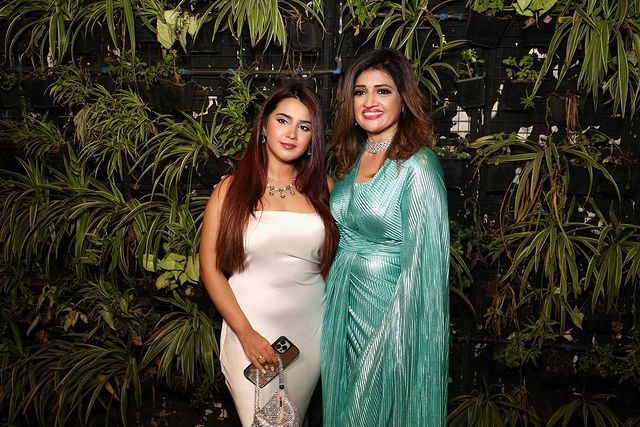 Roshni Walia with her mother