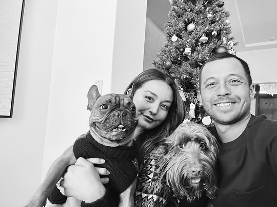 Xander Schaufelle with his wife Maya and pets