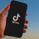 USE THIS ONE EASY TRICK TO QUICKLY GAIN TIKTOK FANDOM!