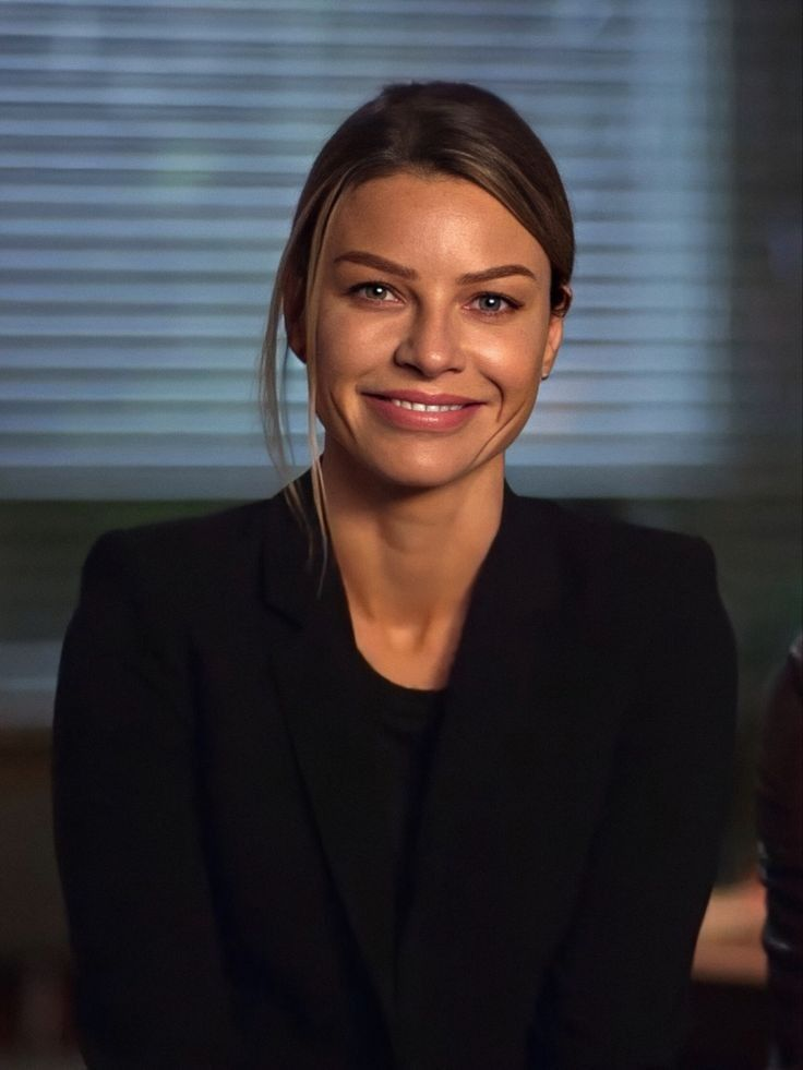 Lauren German Picture