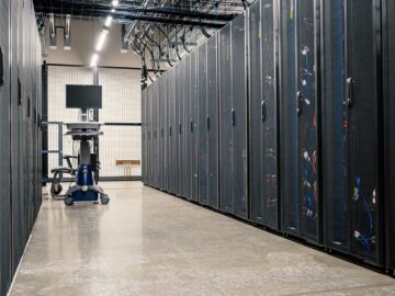 Data Centers VS Cloud Computing: What’s the Difference?