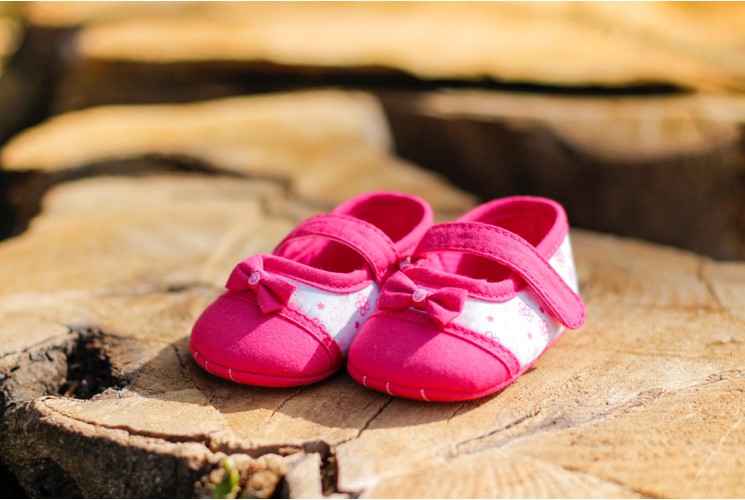 The Top Advantages of Purchasing Children's Shoes Online