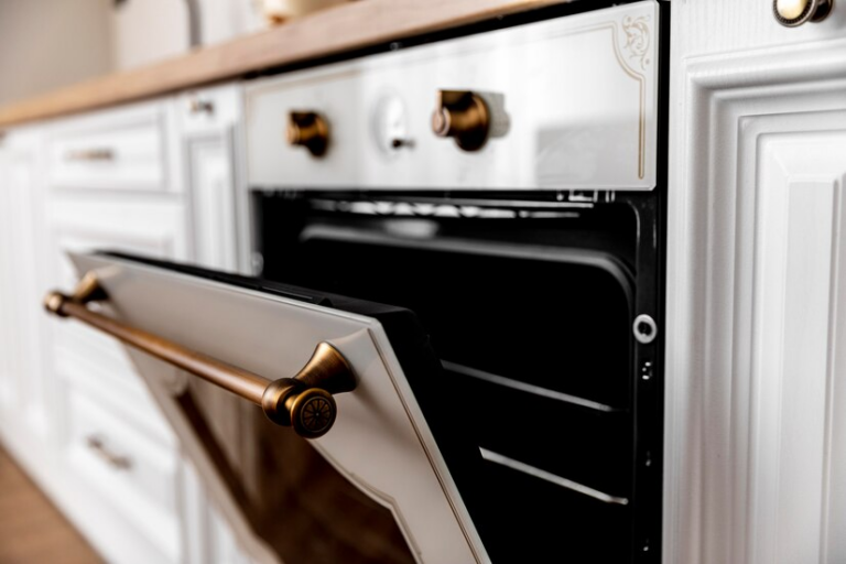 How to Clean an Oven at Home: A Step-by-Step Guide