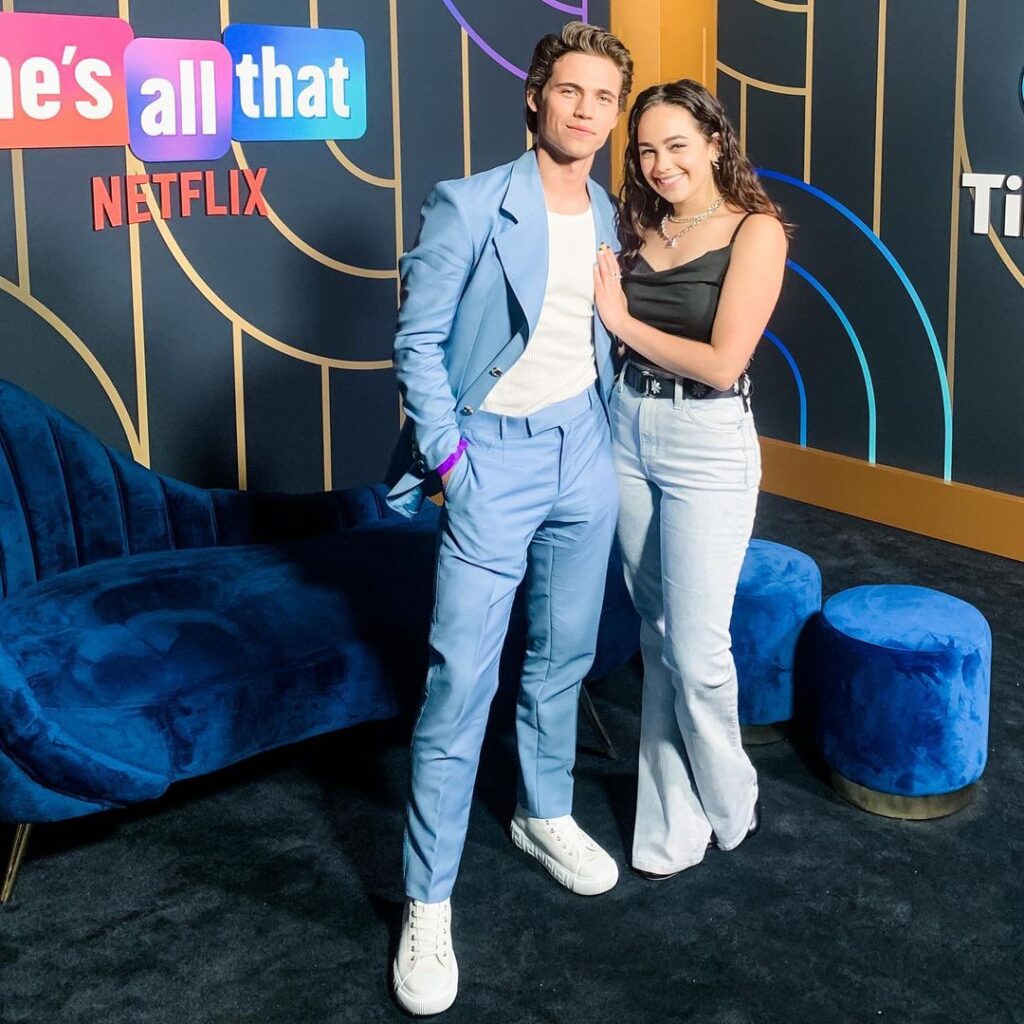 Mary Mouser: Wiki, Biography, Age, Family, Career, Net Worth, Boyfriend,  And More