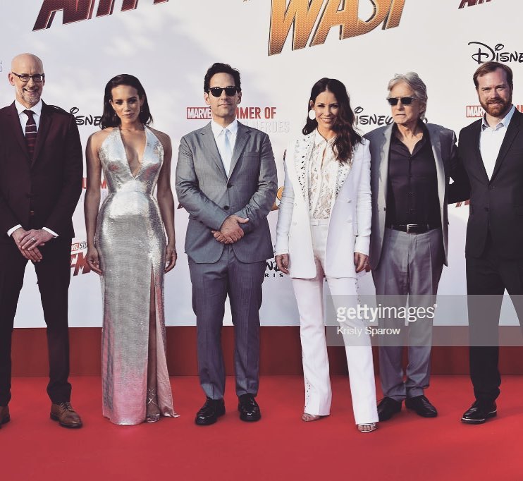 Hannah John-Kamen with her co-actors