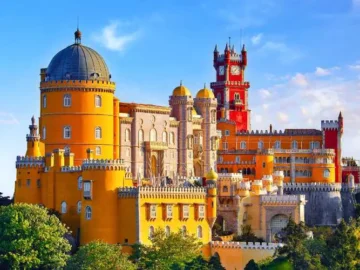 Exploring the Beauty of Pena Palace: A Tour From Lisbon to Pena Palace