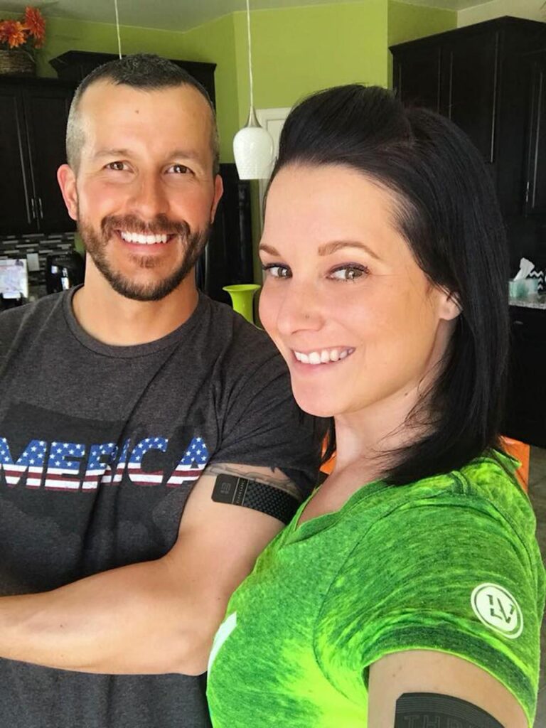 Chris Watts with his wife image