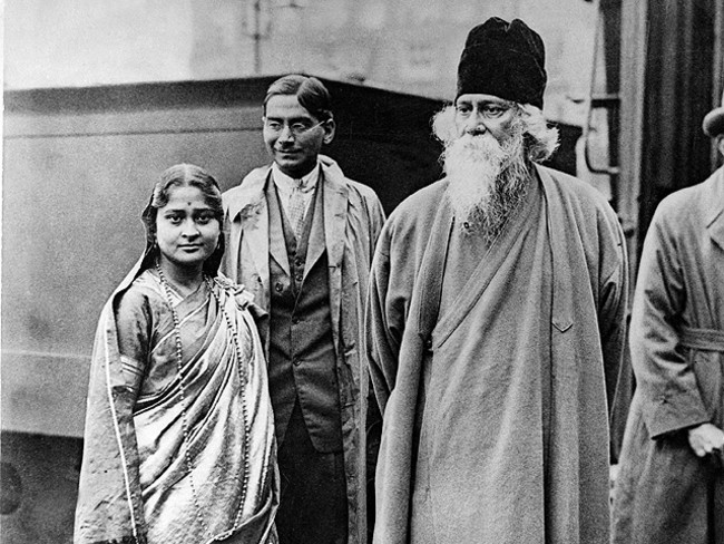Rabindranath Tagore with his wife image