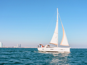 Exploring Barcelona by Boat: The Ultimate Guide