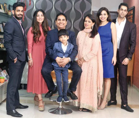Vijay Kedia with his family image