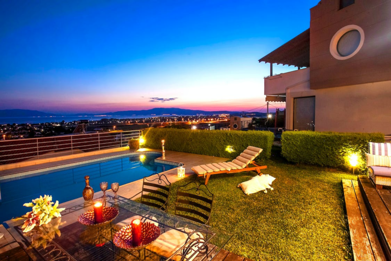 Buying a Vacation House in Florida? Here are 5 Things to Consider First