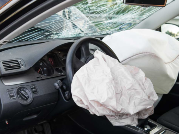 The Role of Airbags in Front-End Collisions: Factors that Influence Deployment