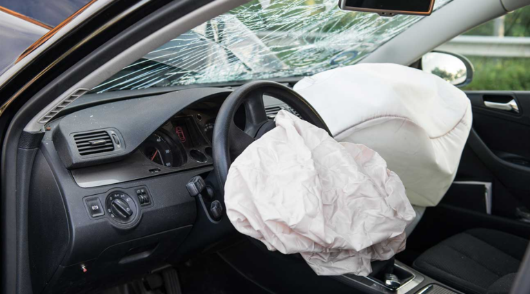 The Role of Airbags in Front-End Collisions: Factors that Influence Deployment