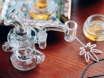 A Quick Guide on How to Clean a Dab Rig