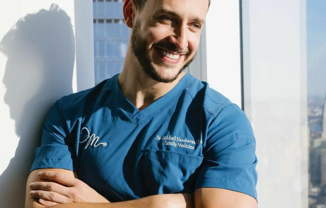 Dr. Mike Varshavski is one of the top 10 Doctors Influencers in 2024