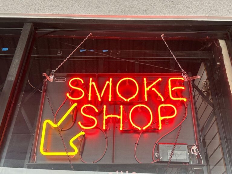 How the Right Vape Wholesaler Can Help Your Smokeshop Store Get More Profits