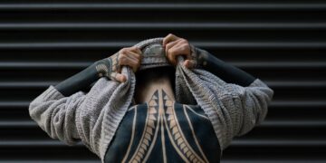 Shapes that Speak: How Simple Geometric Tattoo Designs are Redefining Modern Artistry