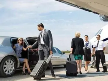 TRAVEL BY BOOKING A LIMOUSINE SERVICE