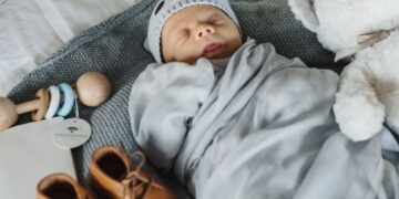 Welcome to the World: Creating a Thoughtful Newborn Hamper