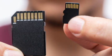 How to use micro SD cards on mobile device?